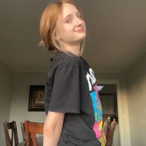 Meet your Posher, Isabel